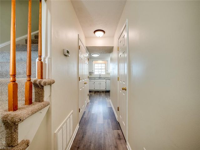 115 Hudgins Farm DR, Yorktown, VA 23692