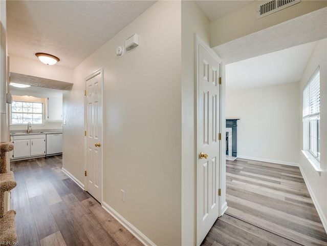 115 Hudgins Farm DR, Yorktown, VA 23692