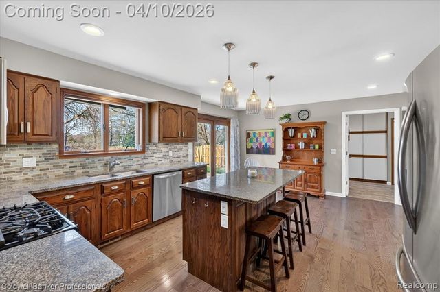 4380 Warwick Circle Drive, Grand Blanc, MI 48439