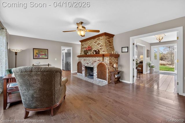 4380 Warwick Circle Drive, Grand Blanc, MI 48439