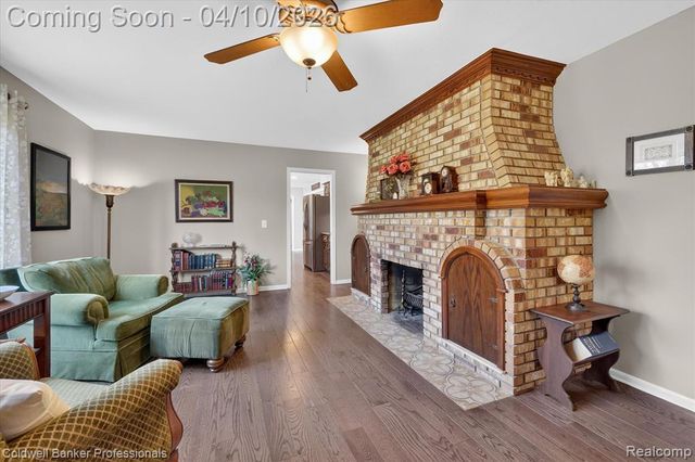 4380 Warwick Circle Drive, Grand Blanc, MI 48439