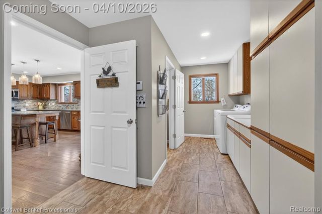 4380 Warwick Circle Drive, Grand Blanc, MI 48439