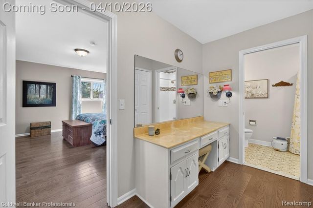 4380 Warwick Circle Drive, Grand Blanc, MI 48439