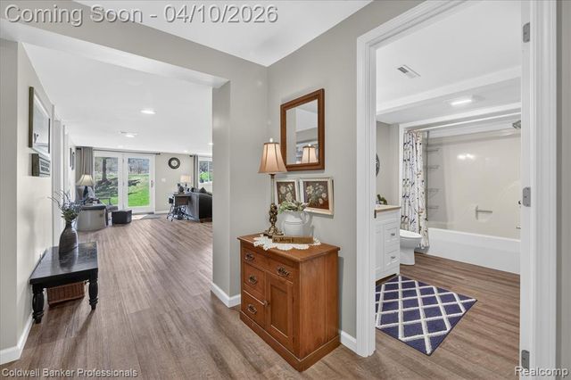 4380 Warwick Circle Drive, Grand Blanc, MI 48439