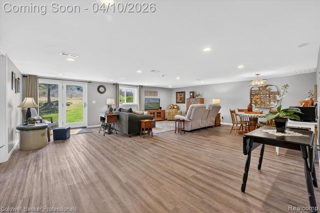 4380 Warwick Circle Drive, Grand Blanc, MI 48439