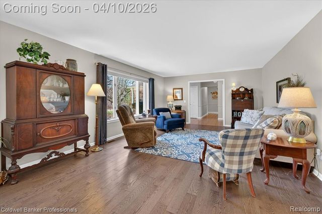 4380 Warwick Circle Drive, Grand Blanc, MI 48439