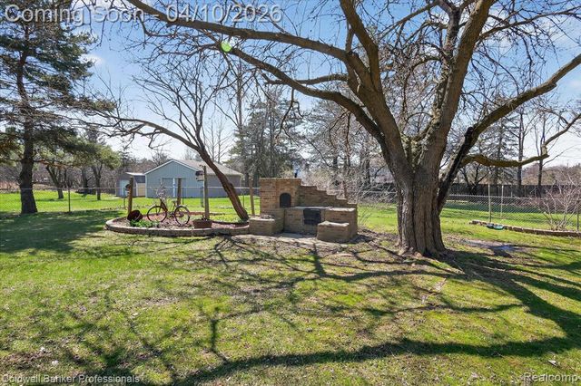 4380 Warwick Circle Drive, Grand Blanc, MI 48439