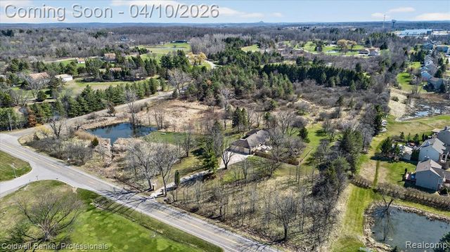 4380 Warwick Circle Drive, Grand Blanc, MI 48439