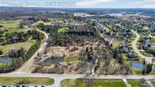 4380 Warwick Circle Drive, Grand Blanc, MI 48439