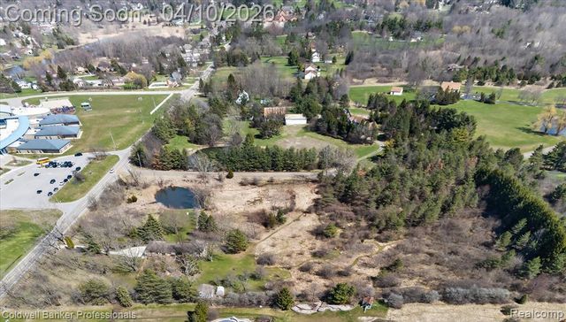 4380 Warwick Circle Drive, Grand Blanc, MI 48439