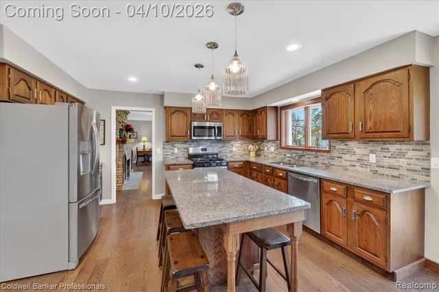 4380 Warwick Circle Drive, Grand Blanc, MI 48439