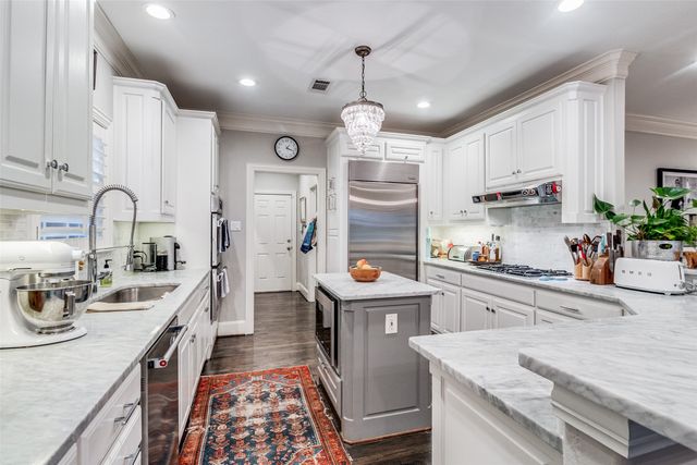 4541 Arcady Avenue, Highland Park, TX 75205