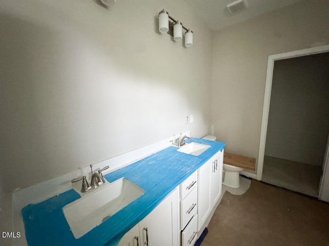 55 Kettle Creek Drive, Zebulon, NC 27597