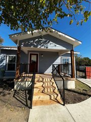 3000 Ross Avenue, Fort Worth, TX 76106