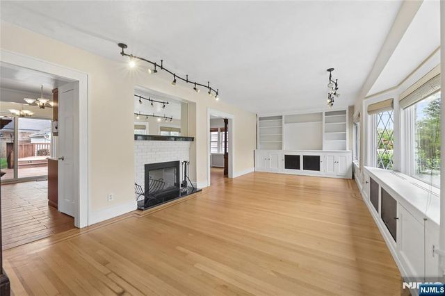 185 Larch Avenue, Teaneck, NJ 07666