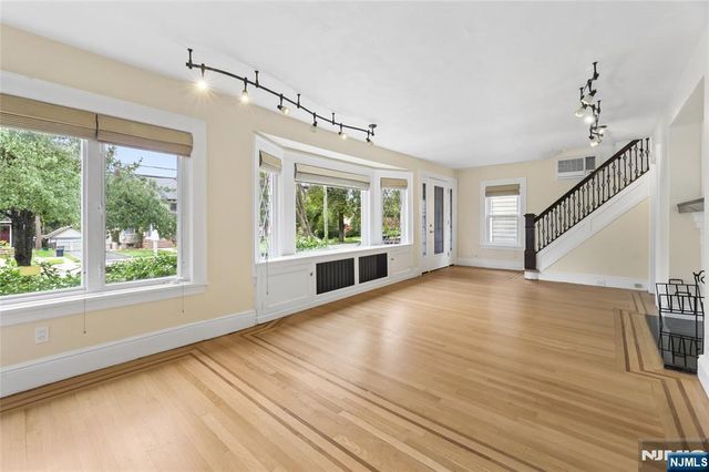 185 Larch Avenue, Teaneck, NJ 07666