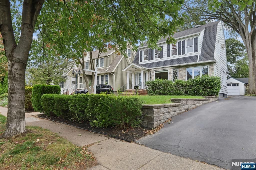 185 Larch Avenue, Teaneck, NJ 07666