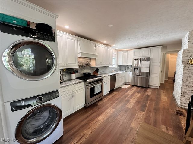 8145 Chagrin Road, Chagrin Falls, OH 44023