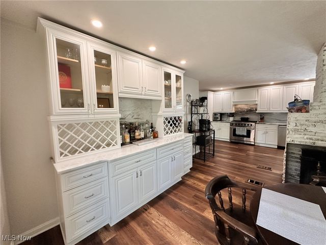 8145 Chagrin Road, Chagrin Falls, OH 44023