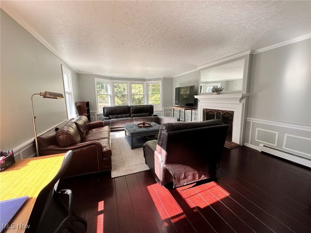 8145 Chagrin Road, Chagrin Falls, OH 44023