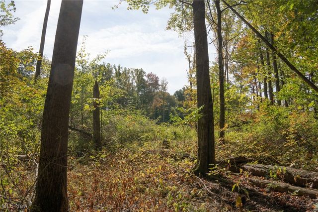 8145 Chagrin Road, Chagrin Falls, OH 44023