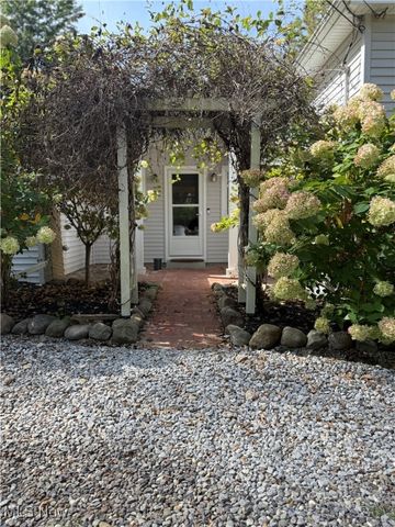 8145 Chagrin Road, Chagrin Falls, OH 44023