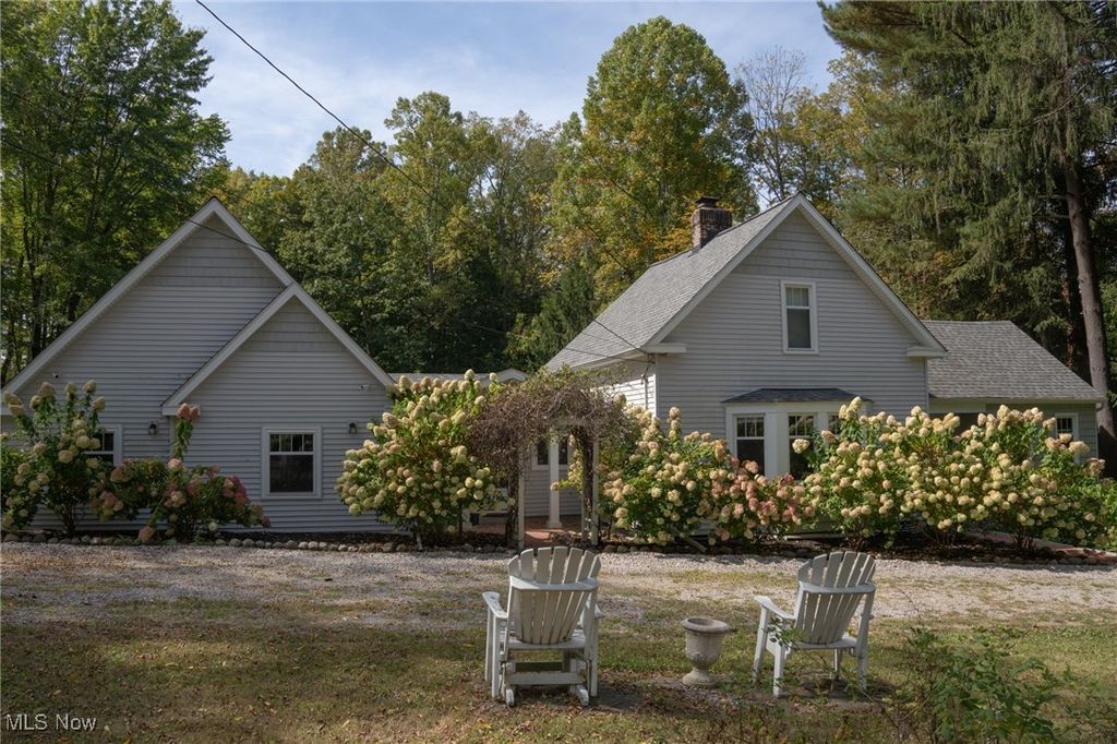8145 Chagrin Road, Chagrin Falls, OH 44023