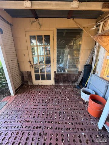 648 Polk Ave, Pensacola, FL 32507