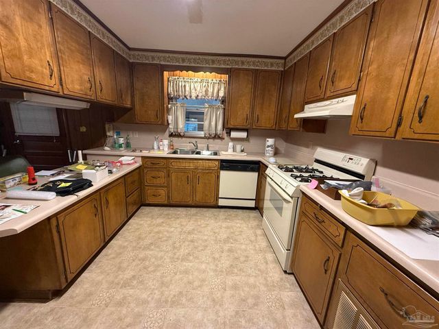 648 Polk Ave, Pensacola, FL 32507