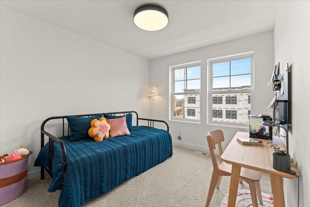 850 Mount Curve Boulevard H, Saint Paul, MN 55116