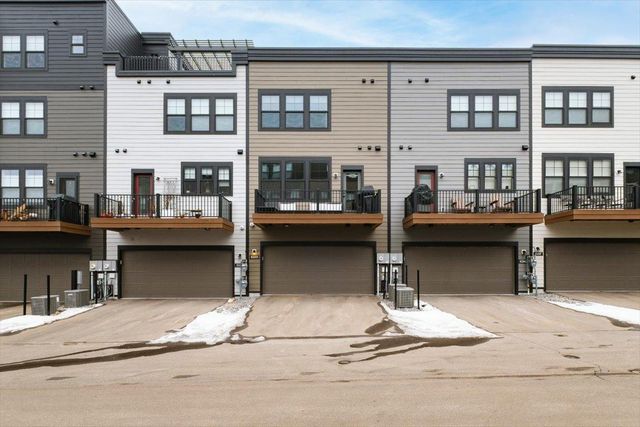 850 Mount Curve Boulevard H, Saint Paul, MN 55116