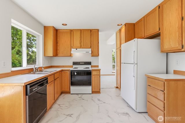 6525 56th Drive NE, Marysville, WA 98270