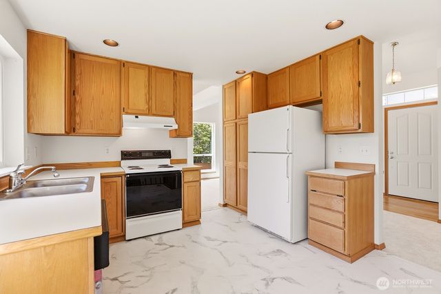 6525 56th Drive NE, Marysville, WA 98270