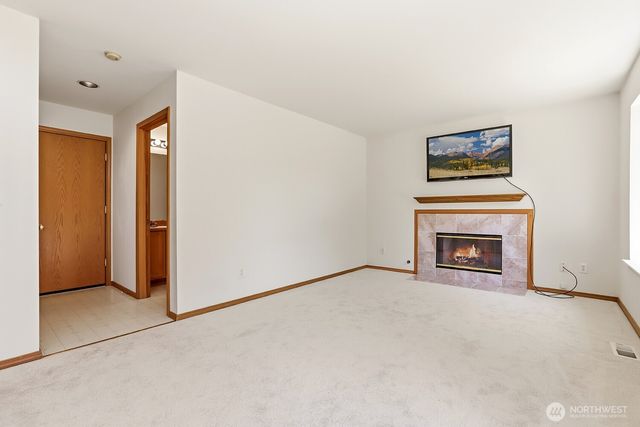 6525 56th Drive NE, Marysville, WA 98270