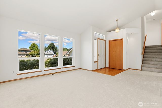 6525 56th Drive NE, Marysville, WA 98270