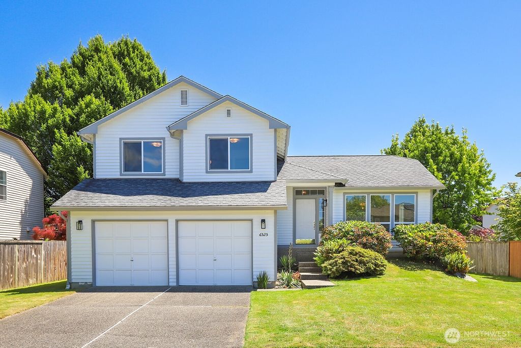 6525 56th Drive NE, Marysville, WA 98270