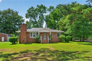 211 Burton Avenue, Dunn, NC 28334