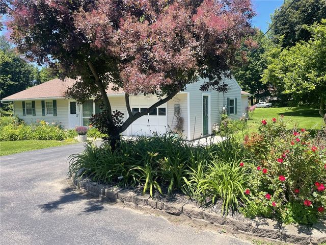 2163 Lake Road, Ontario, NY 14519