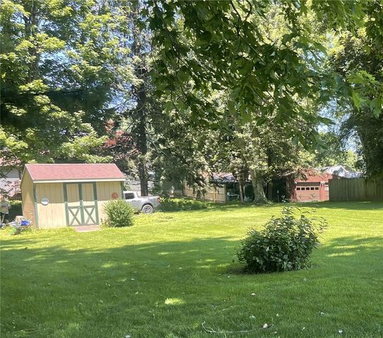 2163 Lake Road, Ontario, NY 14519