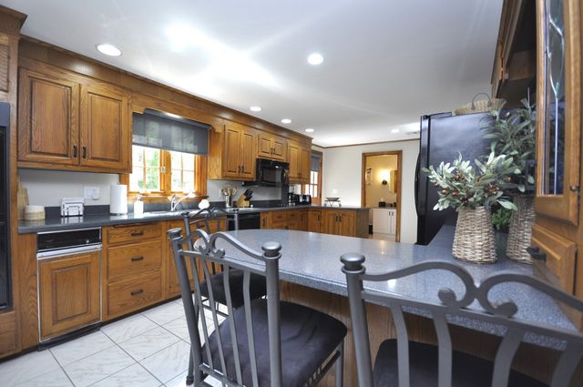 34 River Rd, East Bridgewater, MA 02333