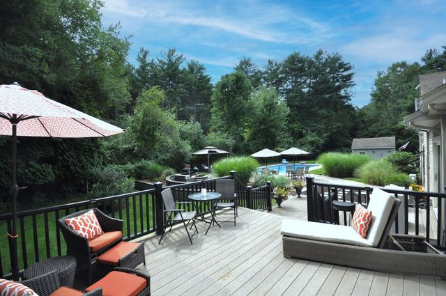 34 River Rd, East Bridgewater, MA 02333