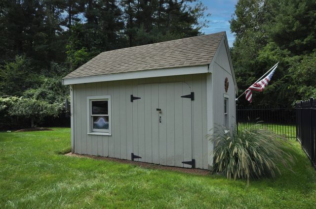 34 River Rd, East Bridgewater, MA 02333