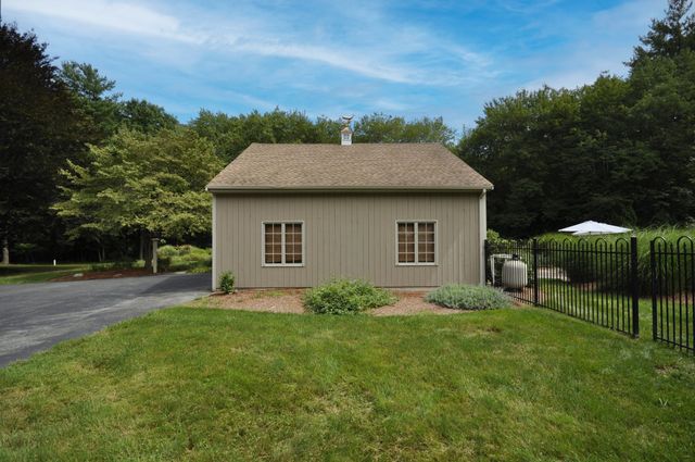 34 River Rd, East Bridgewater, MA 02333