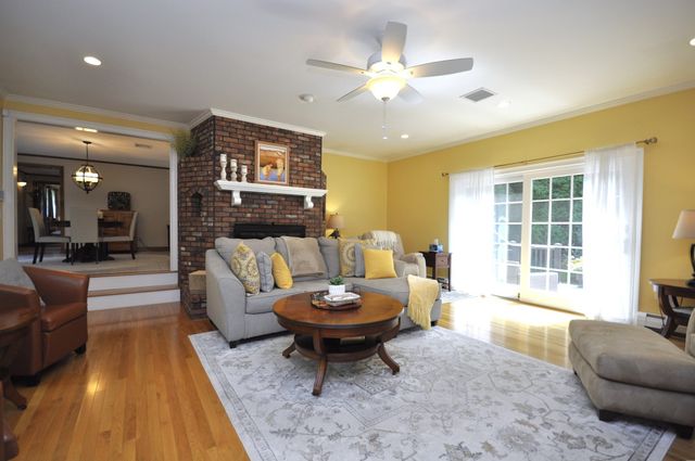 34 River Rd, East Bridgewater, MA 02333