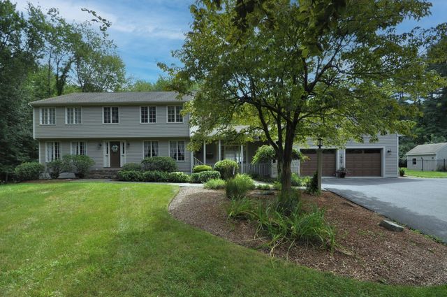 34 River Rd, East Bridgewater, MA 02333