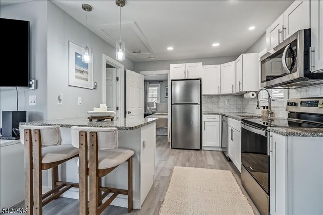 732 Brooklyn Mountain Rd, Hopatcong Boro, NJ 07843
