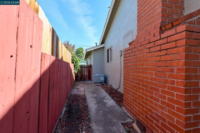 929 San Carlos Dr, Antioch, CA 94509
