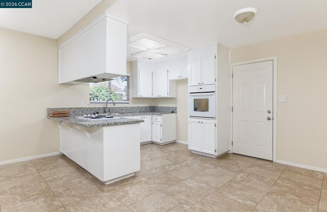 929 San Carlos Dr, Antioch, CA 94509