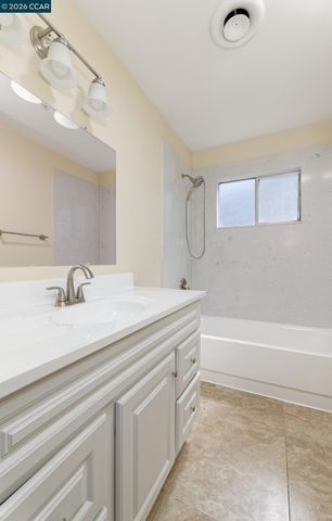 929 San Carlos Dr, Antioch, CA 94509