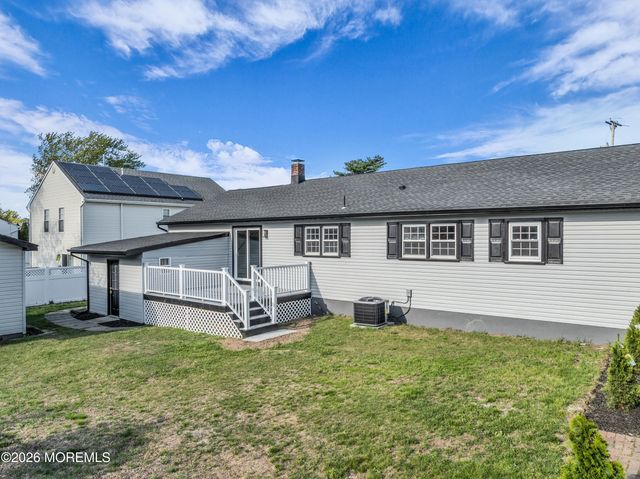 635 Hudson Avenue, Port Monmouth, NJ 07758